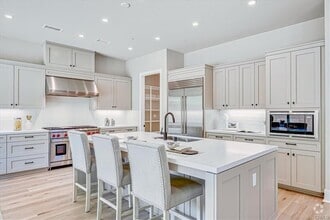 Building Photo - 100 Bozeman