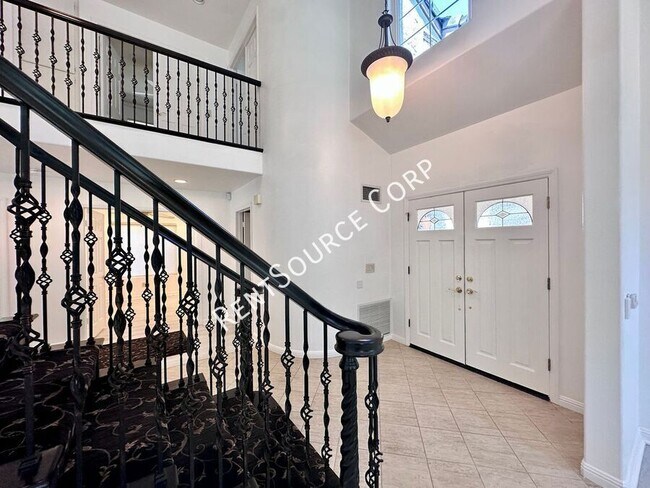 Building Photo - 25341 Irving Ln