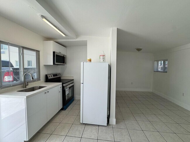 Foto del edificio - 856 SW 6th St