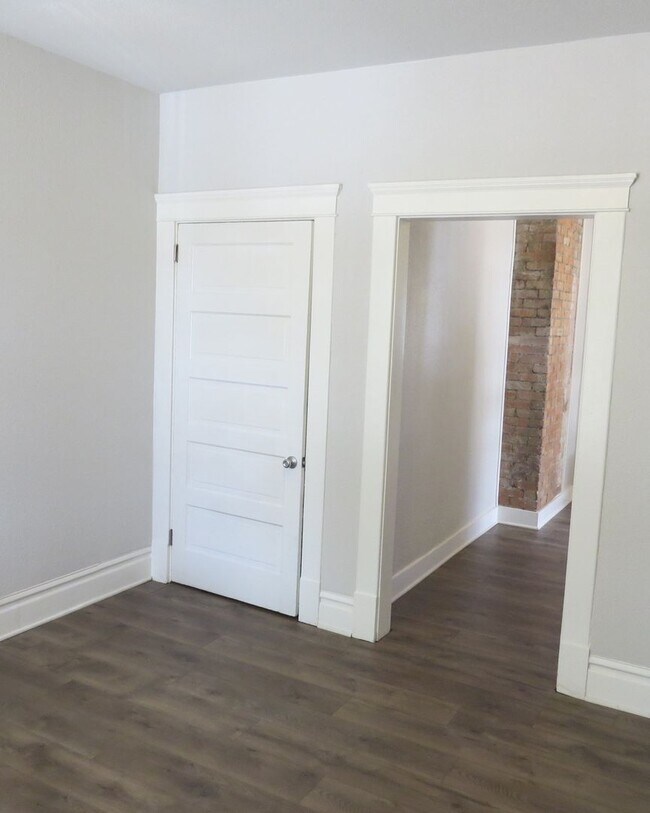 Building Photo - Downtown Oasis - Move In Ready!!!