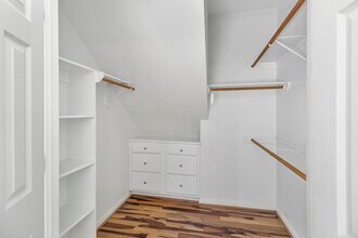 Building Photo - 803 Chisel Point Dr