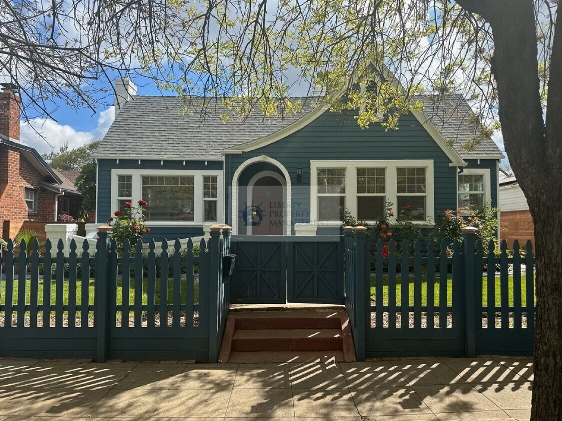 Primary Photo - 1832 Lomita Ave
