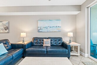 Building Photo - 663 Nautilus Ct