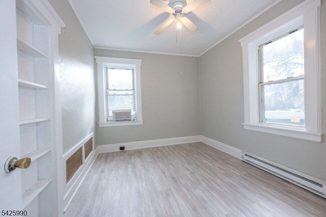 Foto del edificio - 12 Garfield Ave