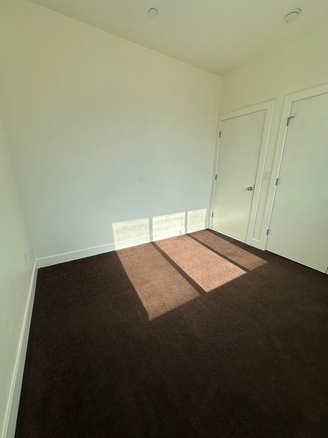 Building Photo - GORGEOUS Home!!!!