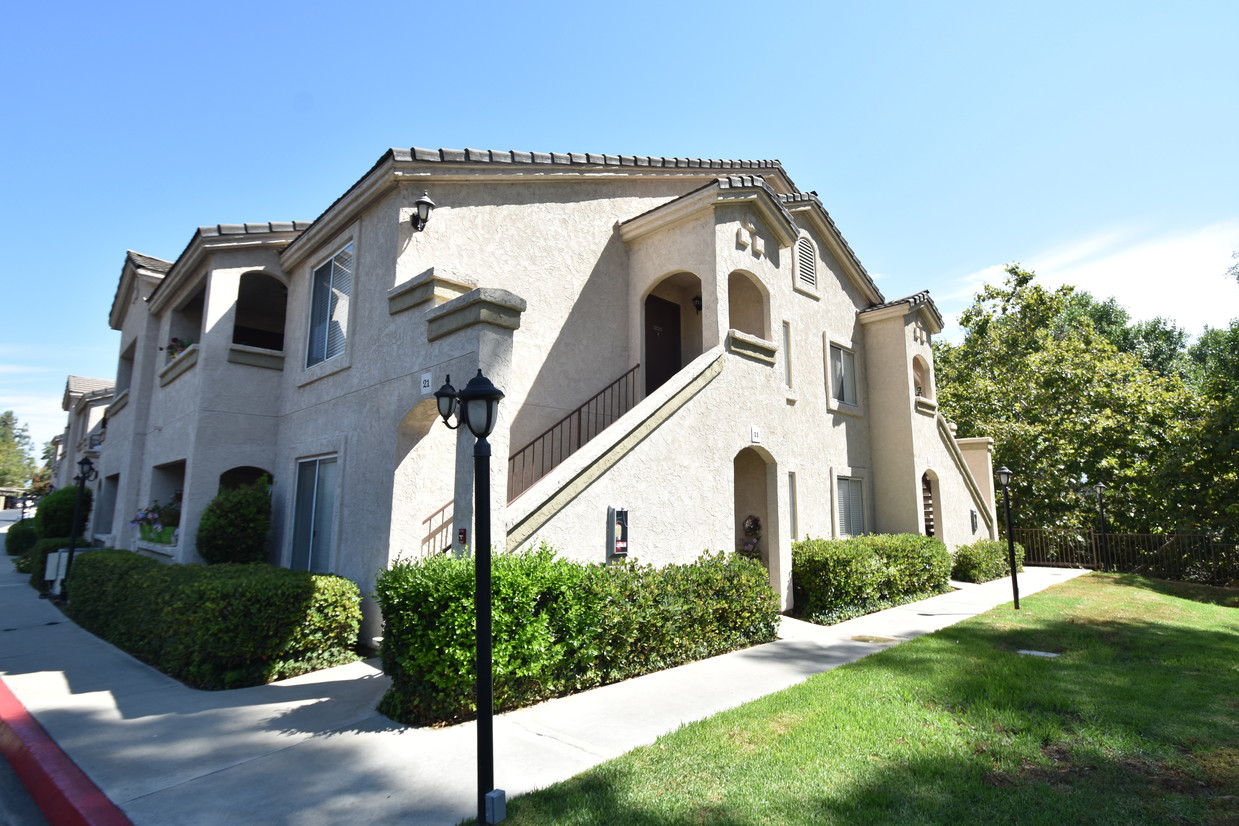 Elan Riverwalk Apartments in Escondido, CA Westside Rentals