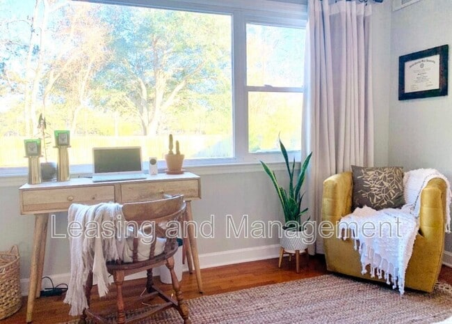 Building Photo - 415 Limbaker St