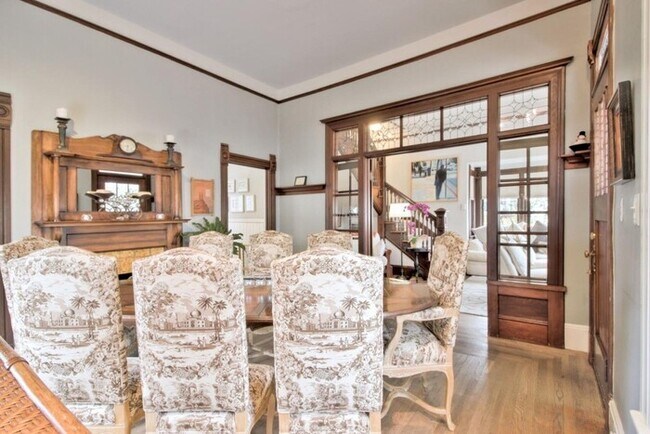 Foto del edificio - 405 Forest Ave