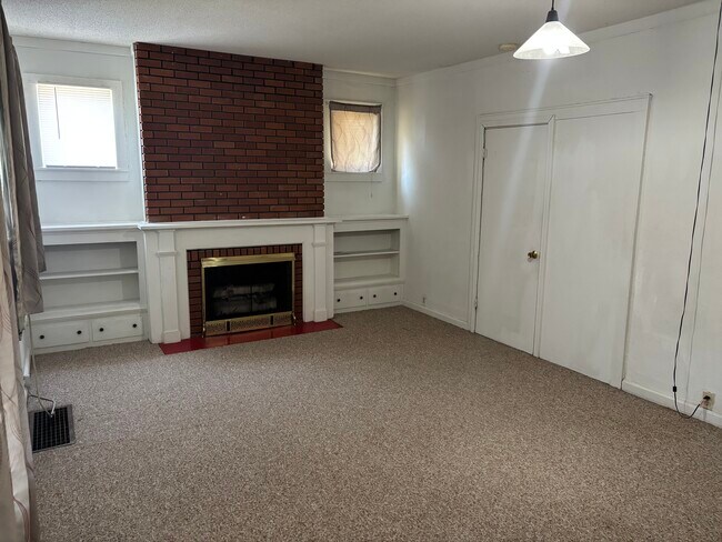 Bedroom #1 - 301 N Pacific St