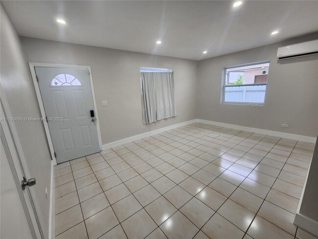 Foto del edificio - 511 NW 34th Ave