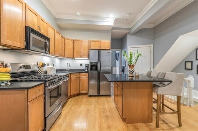 Foto del edificio - 691 E 8th St