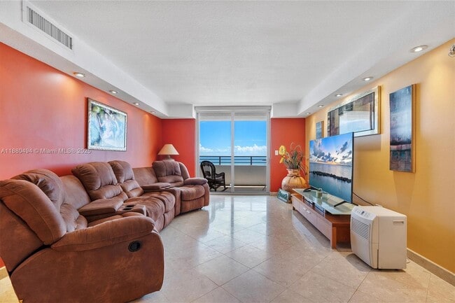 Building Photo - 5555 Collins Ave