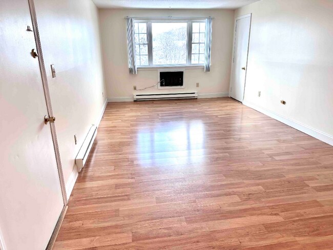 Foto del edificio - 14C Mayberry Dr