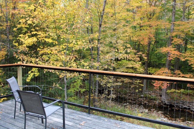 Foto del edificio - 725 New Hampshire Rte 103