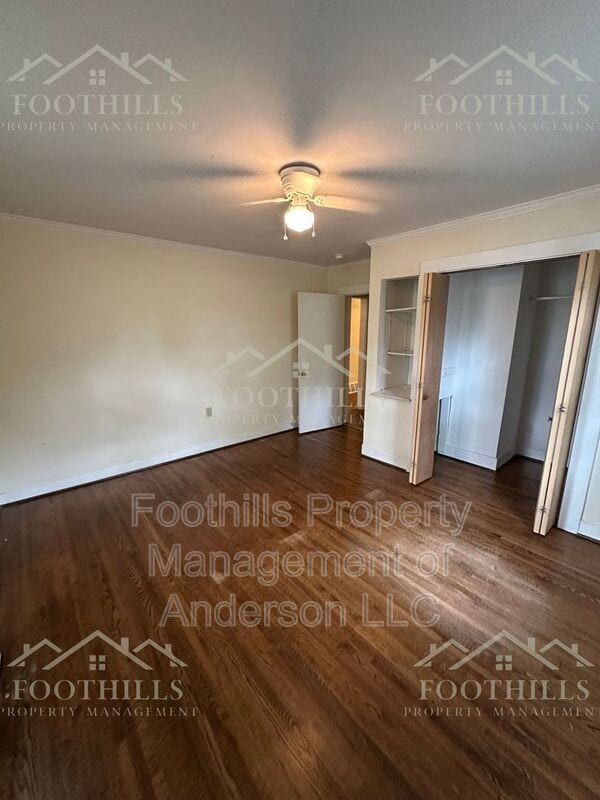 Building Photo - 403 Lewis St