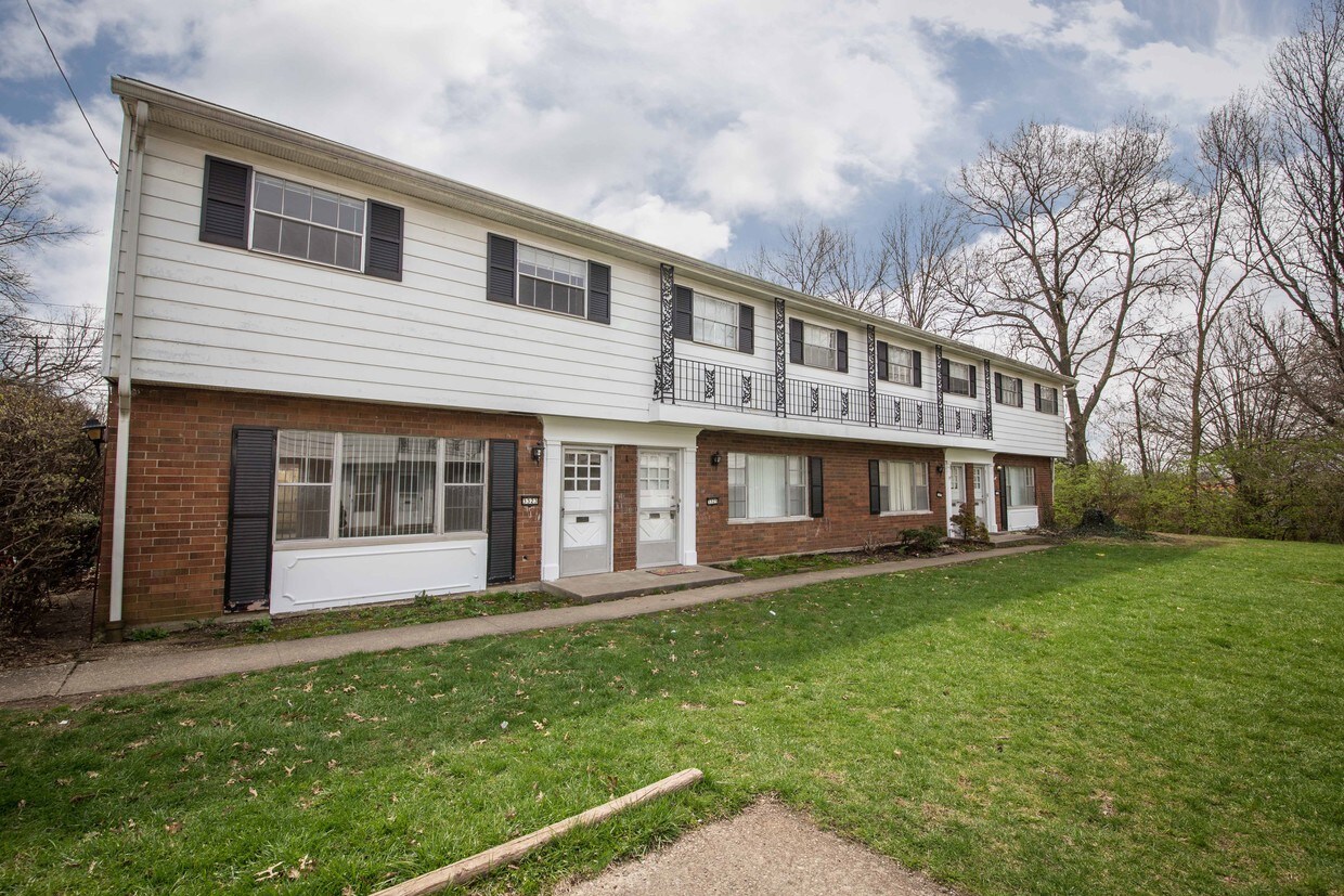 Primary Photo - 3301-3341 Lakeview St