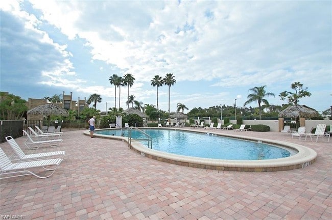 Building Photo - 1624 Pine Valley Dr