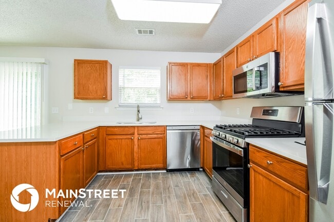 Building Photo - 6734 Brookfield Way