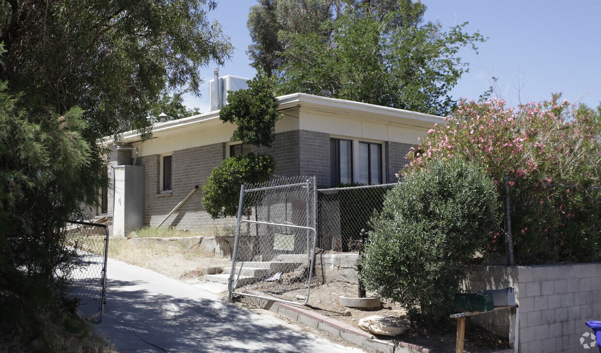 Primary Photo - 16927 Rio Vista St