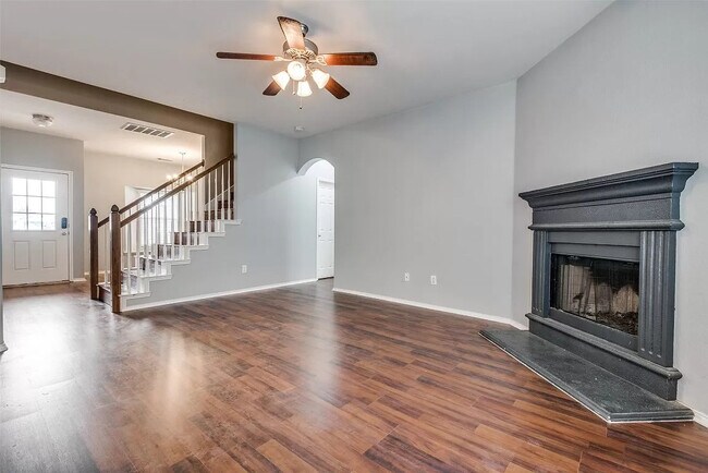 Foto del edificio - 3301 Anysa Ln