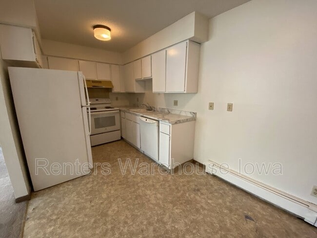 Building Photo - 4210 Knob Hill Dr