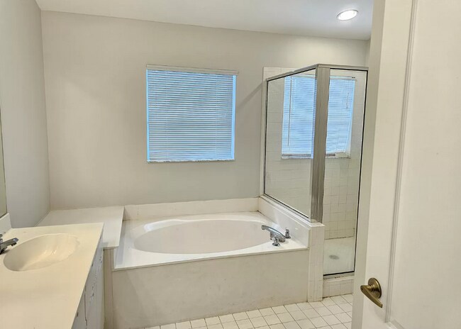 Foto del edificio - 10303 N Andover Coach Ln
