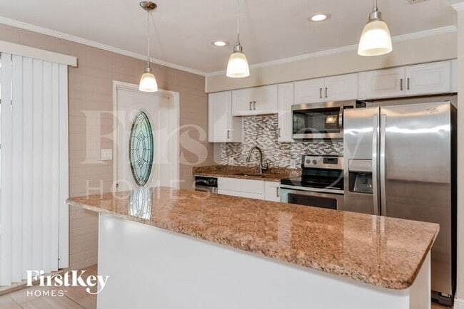 Foto del edificio - 4108 15th Ave W