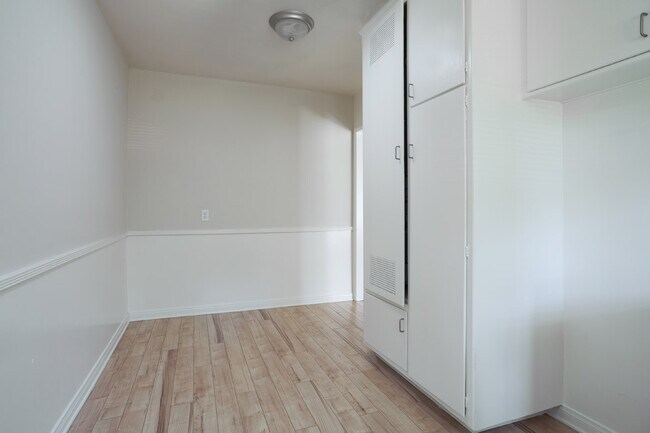 Building Photo - 12107 Emelita St
