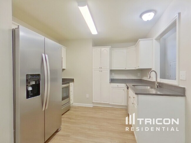 Building Photo - 5020 Osage Cir