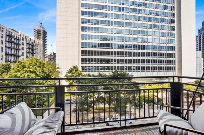 Foto del edificio - 525 W Superior St