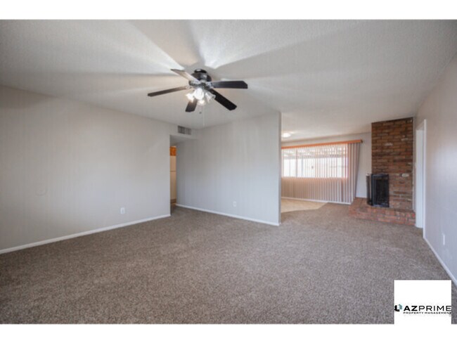 Foto del edificio - Introducing this Exceptional Tempe 3/2 House!
