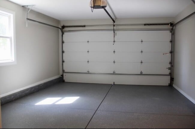 Building Photo - 927 S Charlotte St