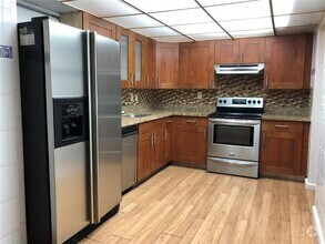 Building Photo - 20350 W Country Club Dr