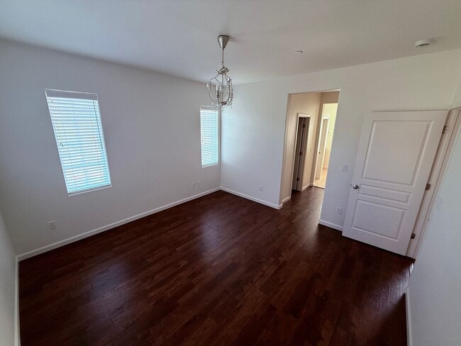 Foto del edificio - Hayward Condo 3 Bed/2.5 Bath Updated kitch...
