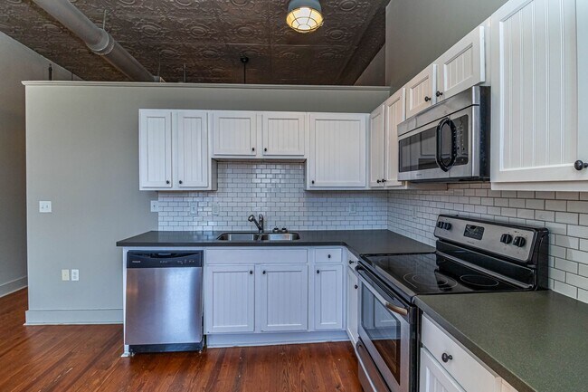 Building Photo - Nash Street Lofts Unit G