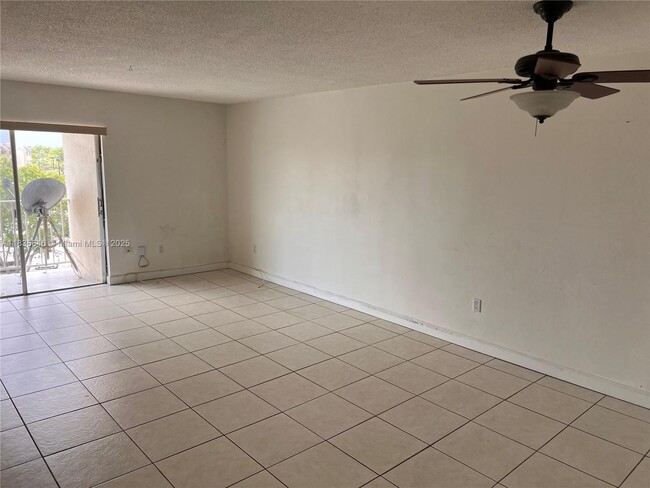 Building Photo - 7727 SW 86th St