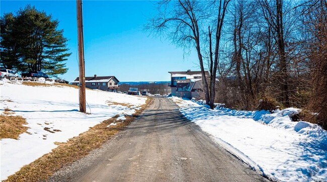 Building Photo - 16 Forino Ln