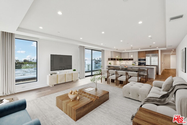 Foto del edificio - 725 Croft Ave