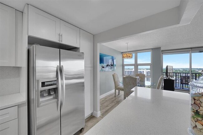 Foto del edificio - 531 N Ocean Blvd