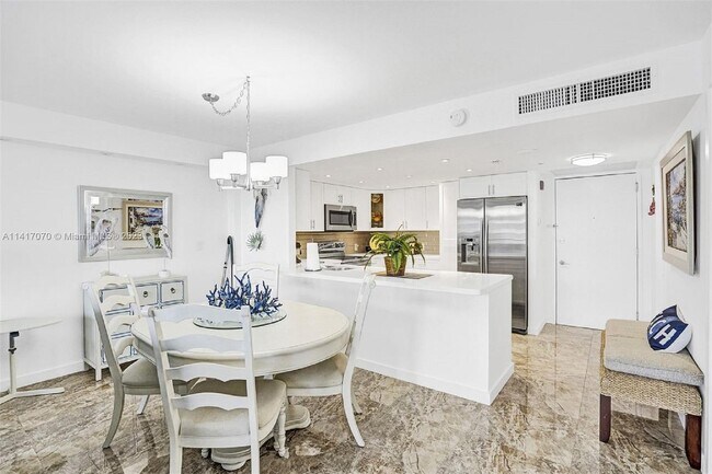 Building Photo - 5701 Collins Ave