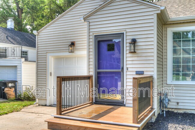 Building Photo - 6029 Poppleton Ave