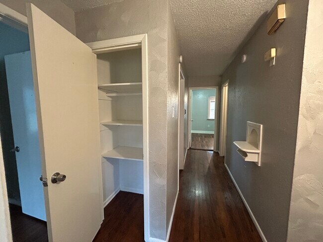 Foto del edificio - 4208 Huckleberry Cir