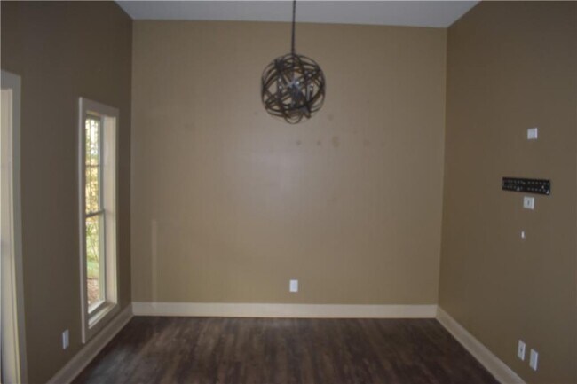 Building Photo - 43 Jessel Ln