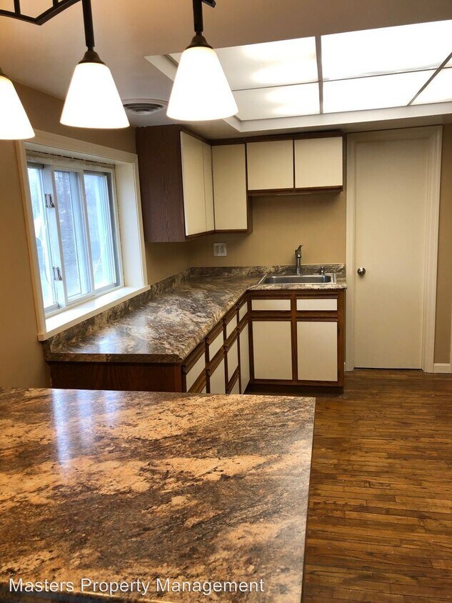 28851 Rd, Perrysburg, OH 43551 Room for Rent in Perrysburg