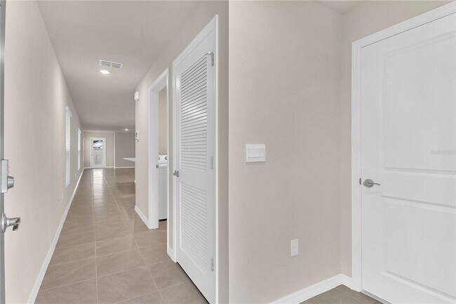 Foto del edificio - 2872 NE 21st Ct Rd