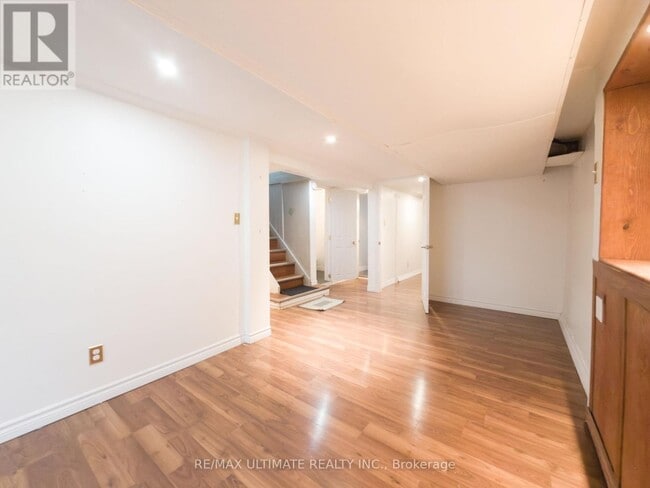 Building Photo - 46 Lorindale Ave