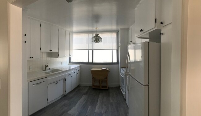Kitchen- new appliances - 8701 Delgany Ave