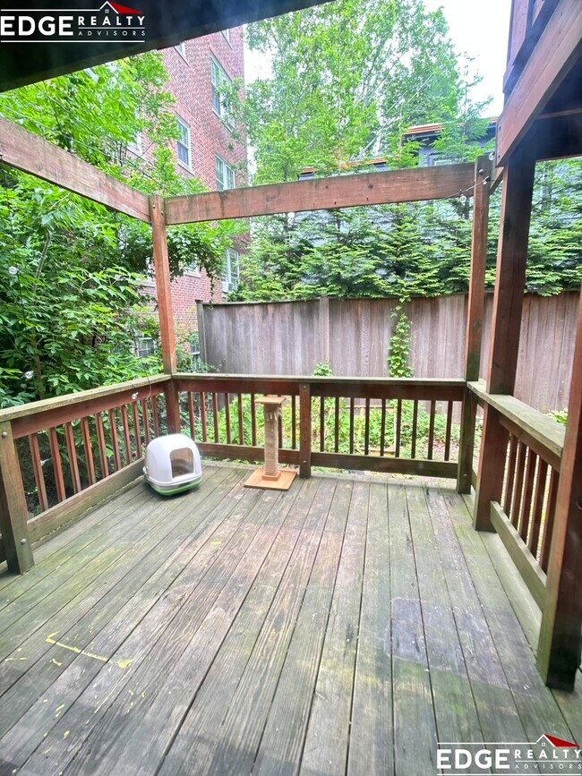 Building Photo - 199 Mount Auburn St