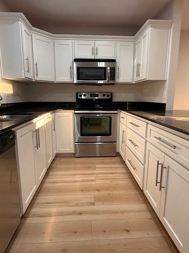 Cocina - 5704 E Aire Libre Ave