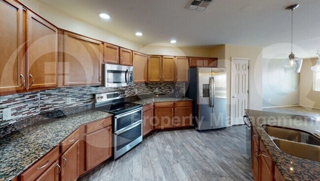 Building Photo - 5061 West Willow Run Lane